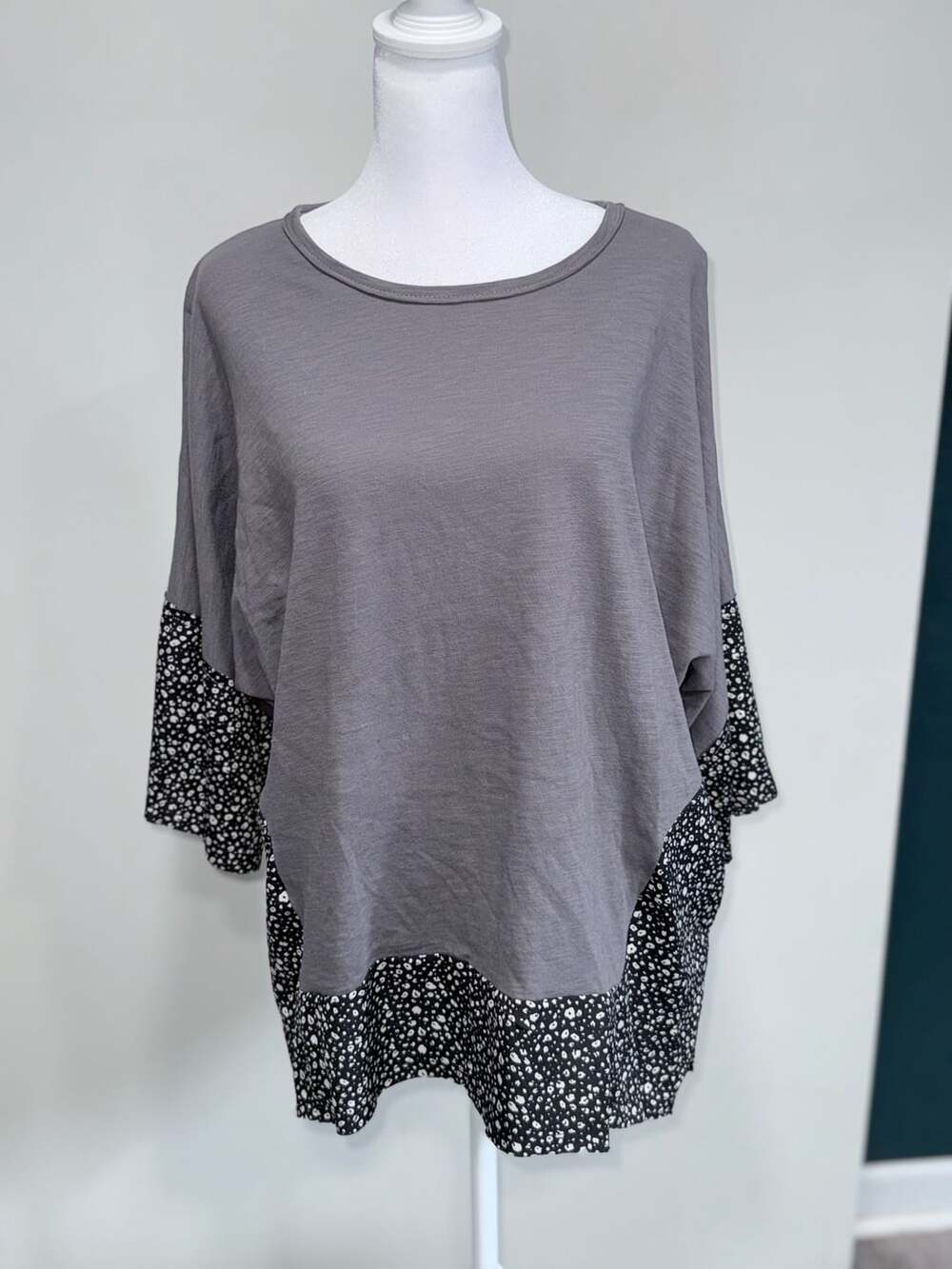GiGi USA Charcoal Mix Leopard Print Top